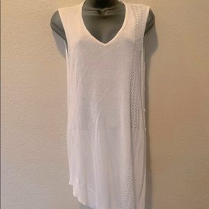 BCBG Sleeveless White Knit Blouse.